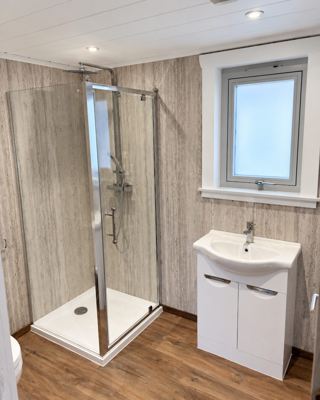Bathroom Bedroom 1 Interioir