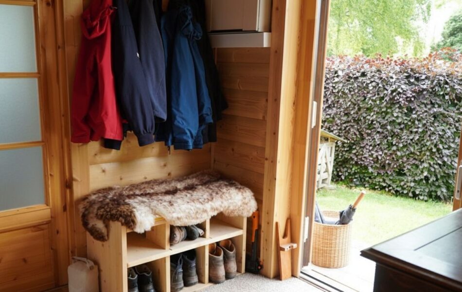 Granny Annexe Hero 17