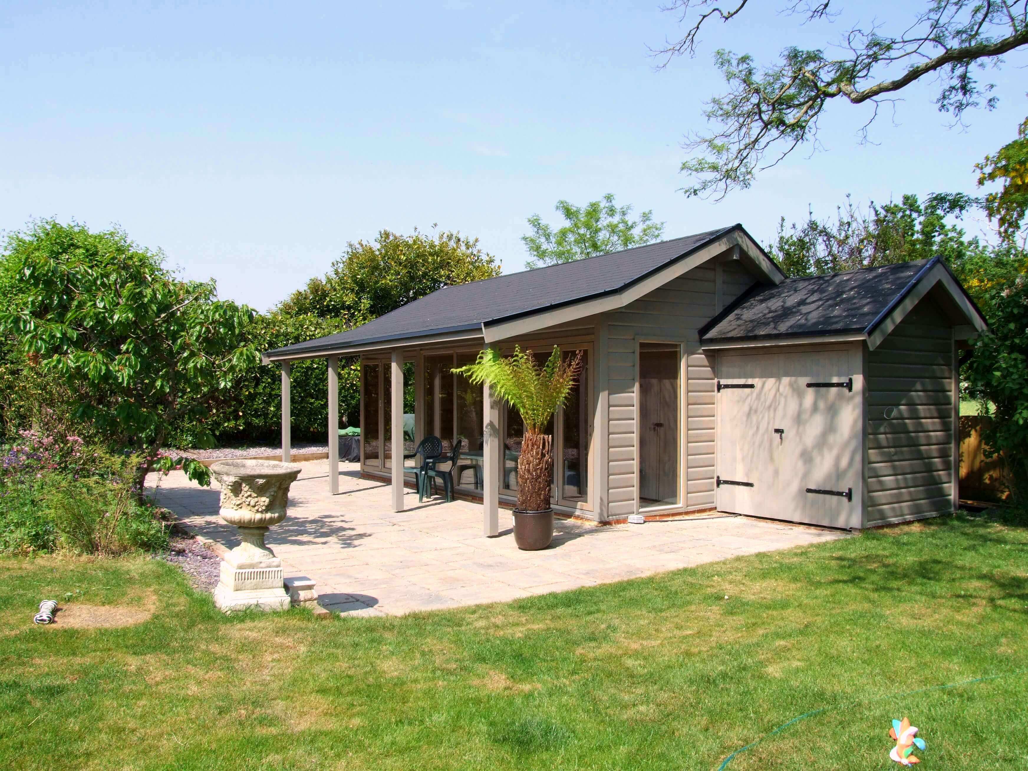 Garden room used as a gym & entertaining space Garden room used as a gym & entertaining space
