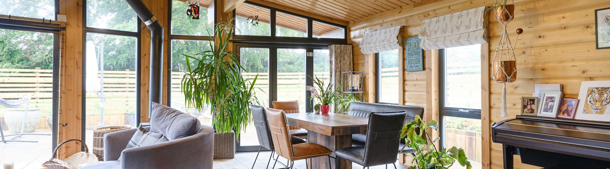 Granny Annexe Living and Dining Space with Windows