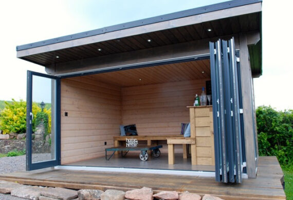 Benn Boseley Bar Outside Small