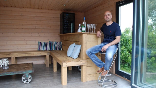 Benn Boseley At Bar 1 Small