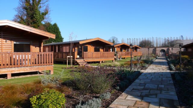 Holiday Walled Garden 004