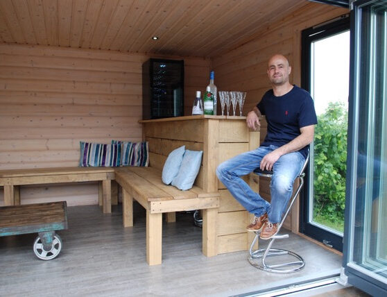 Benn Boseley At Bar 1 Small