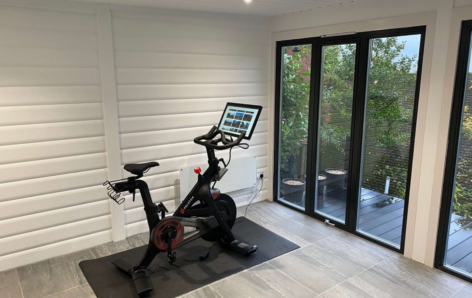 Garden gym interior2